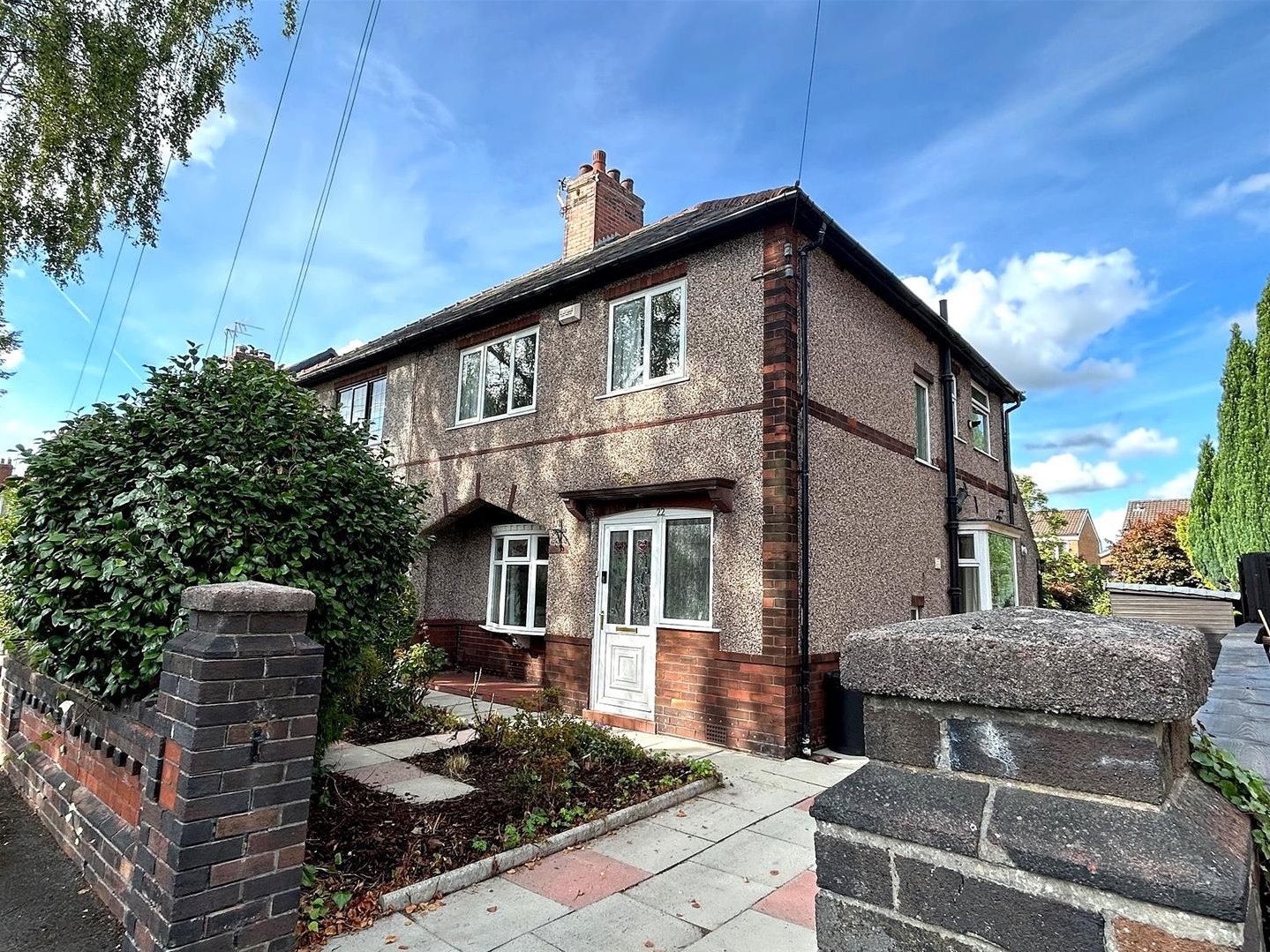 3 bedroom Semi-detached house For Sale