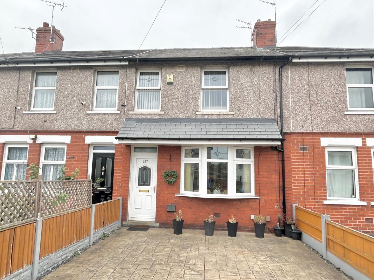 2 bedroom Terraced House Under Offer