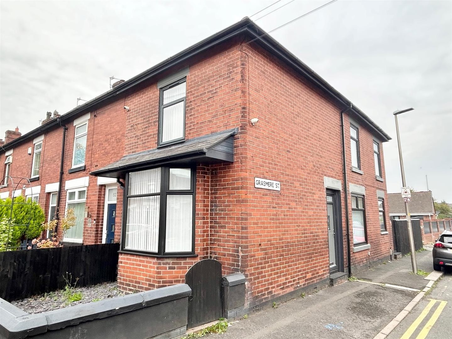 3 bedroom End of terrace house Under Offer