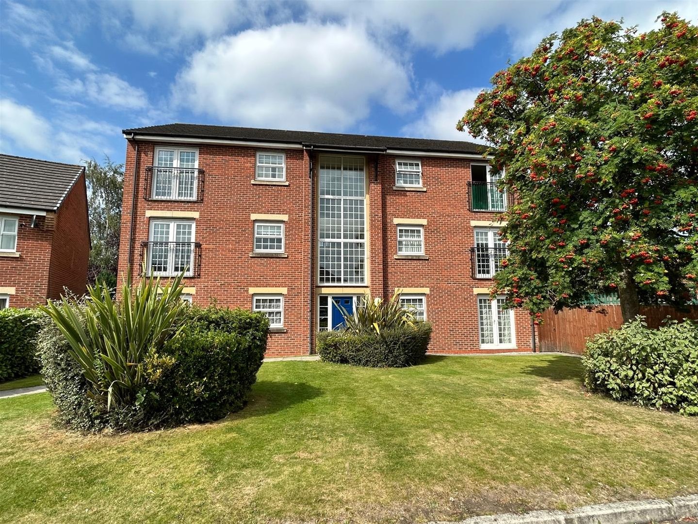 2 bedroom Apartment Under Offer