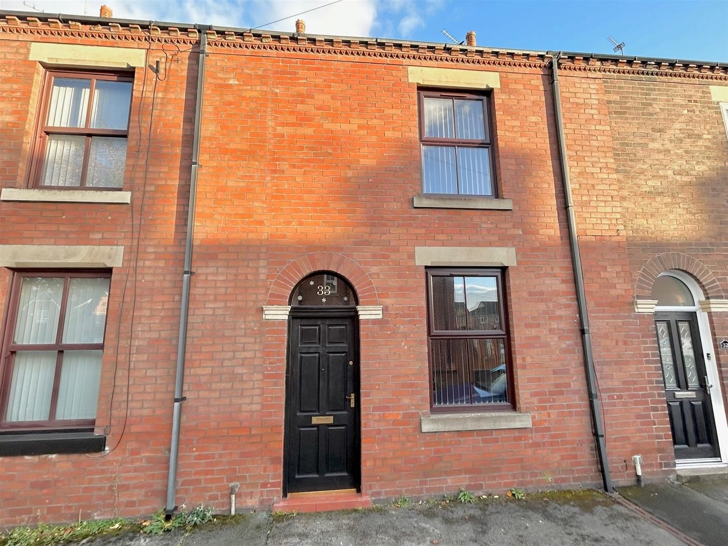 2 bedroom Terraced House Under Offer