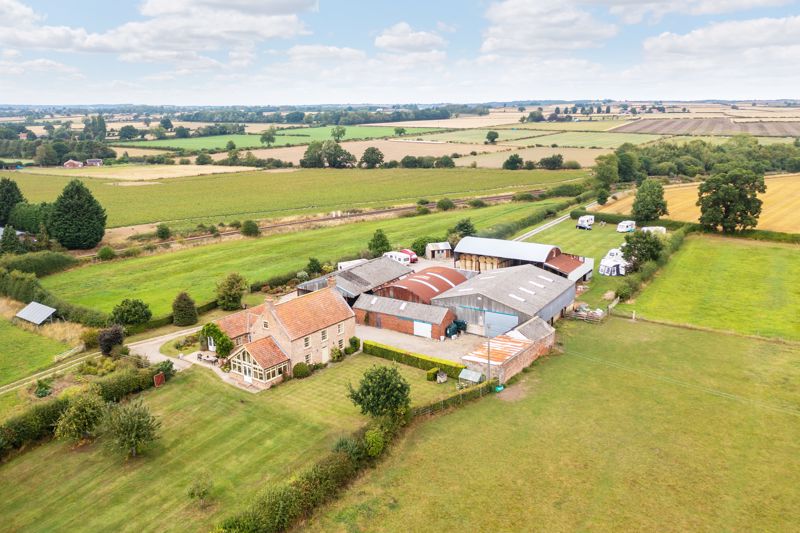 3 bedroom Farm House For Sale