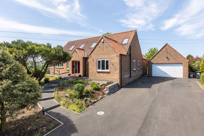 5 bedroom Farm House For Sale