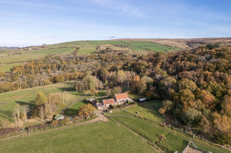 3 bedroom Farm House For Sale