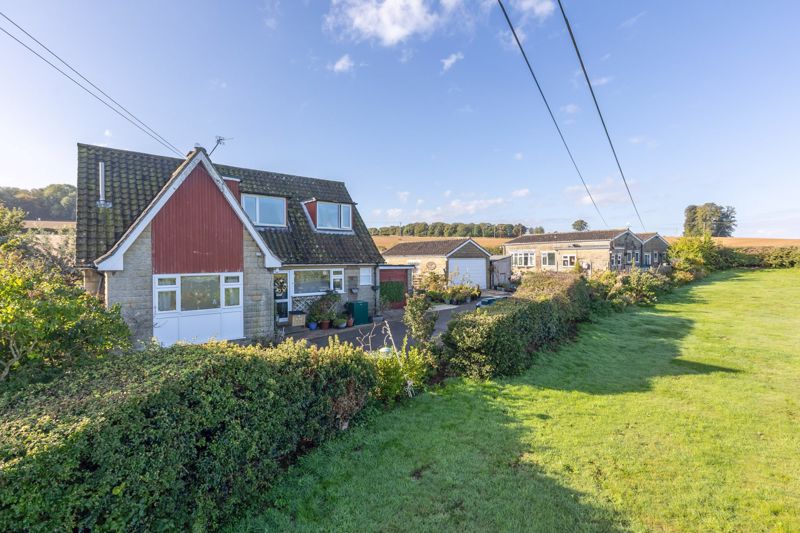 9 bedroom Cottage For Sale
