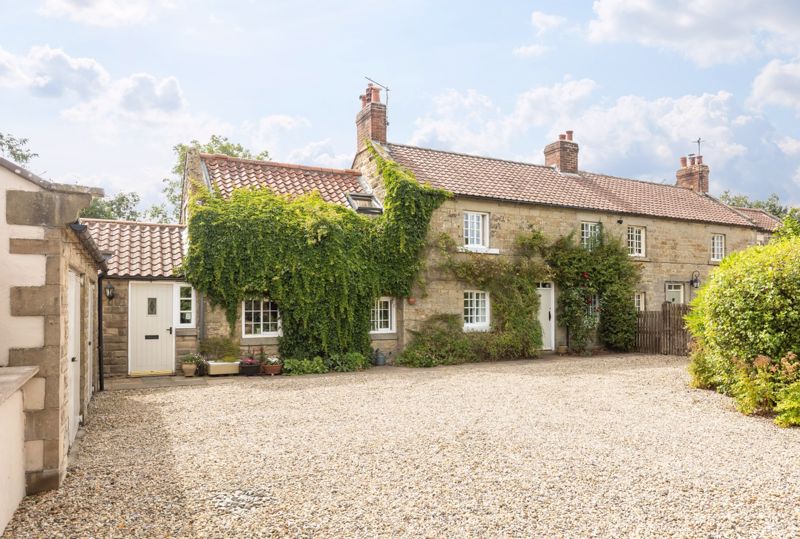 3 bedroom Cottage Under Offer
