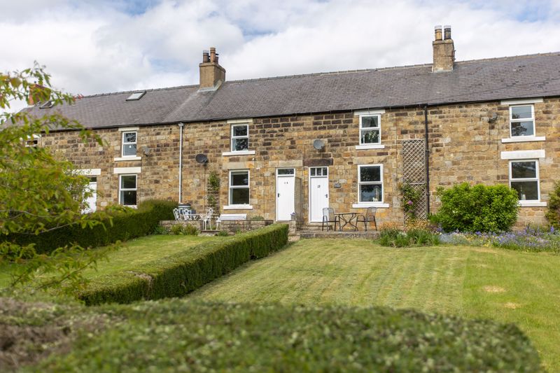 3 bedroom Cottage For Sale