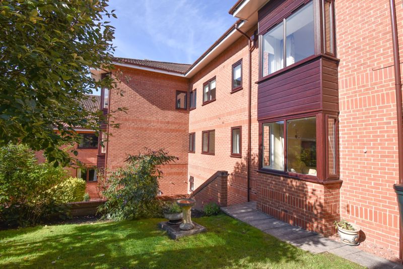 2 bedroom Apartment Under Offer