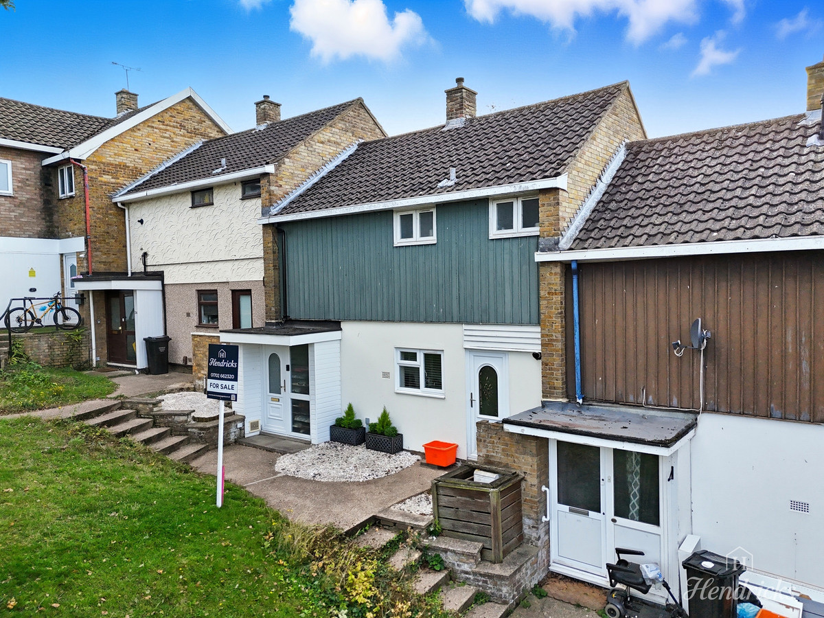 2 bedroom Terraced House Under Offer