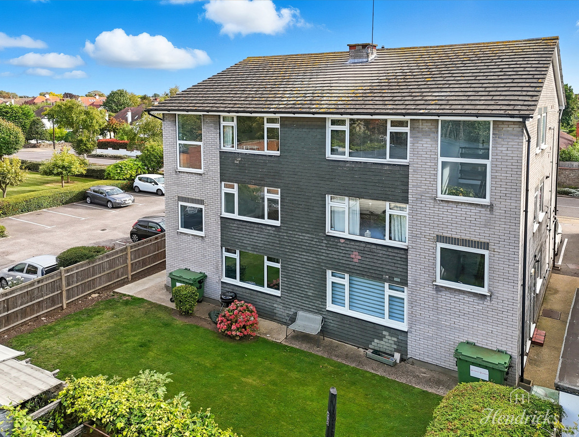 1 bedroom Flat Under Offer