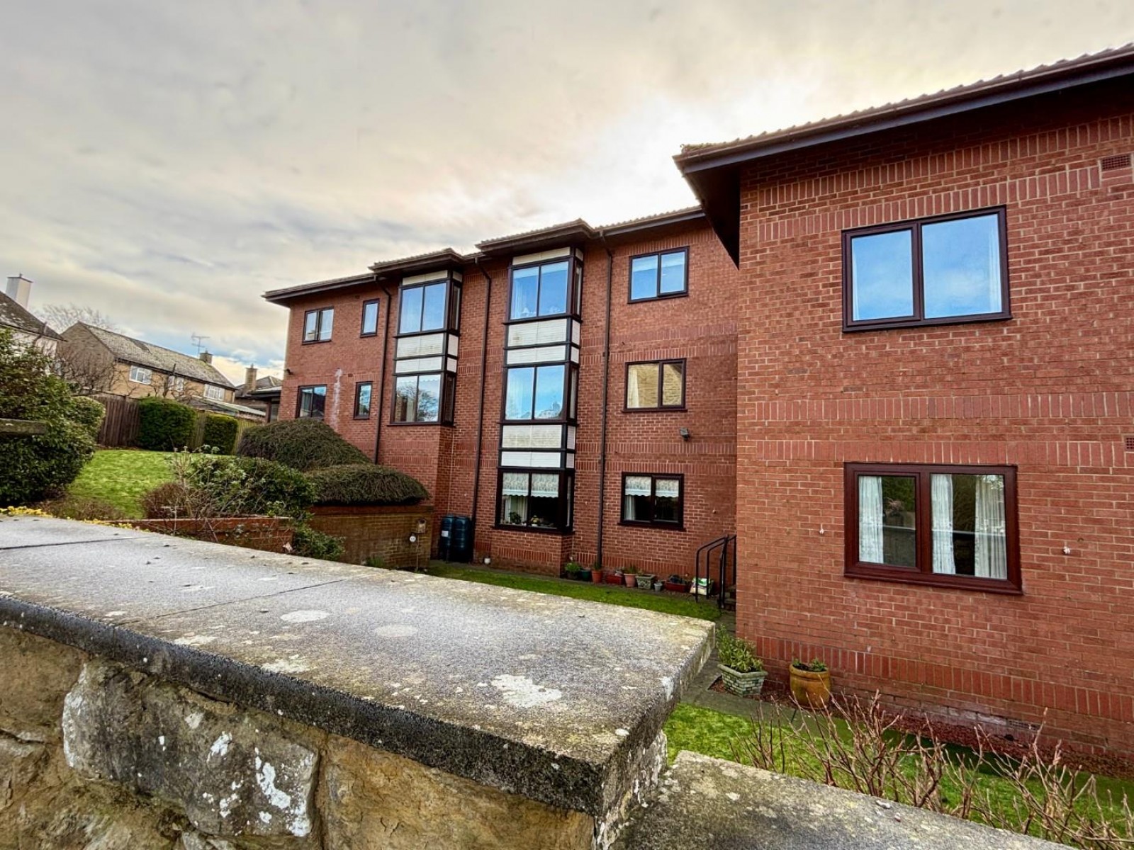 1 bedroom Apartment For Sale