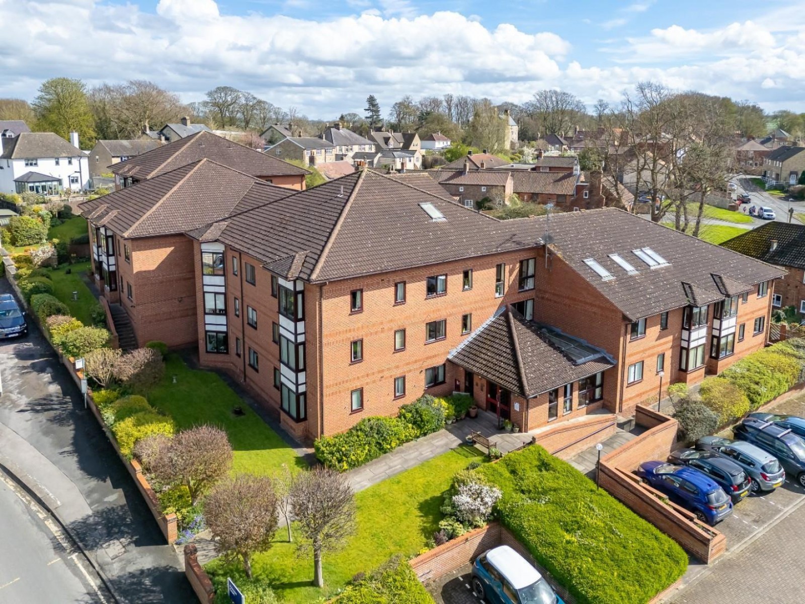 1 bedroom Apartment For Sale