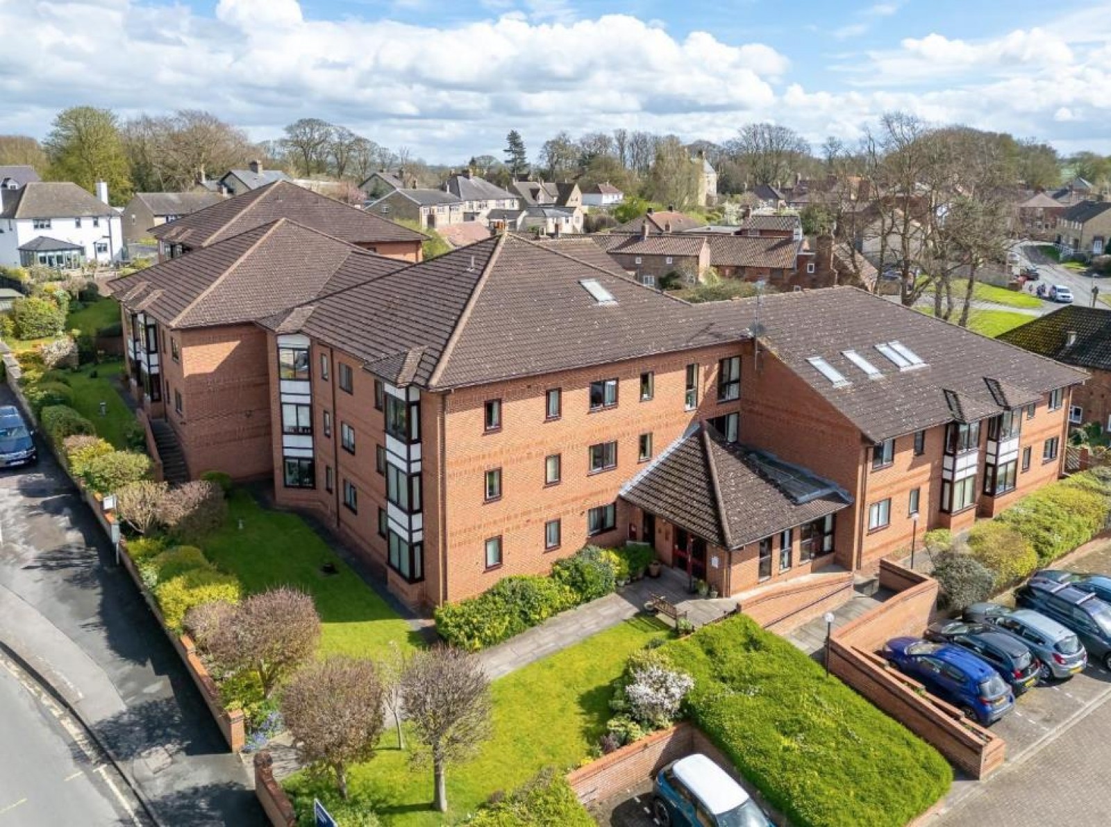 2 bedroom Apartment For Sale