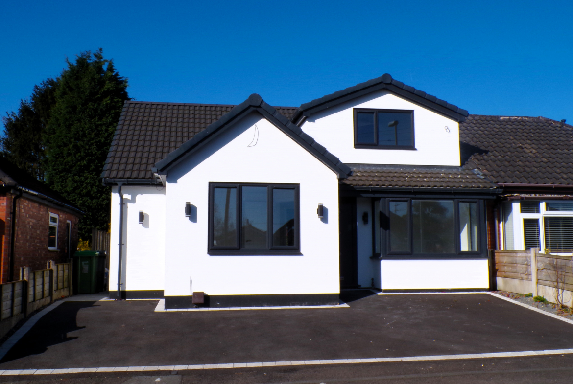 4 bedroom Bungalow Under Offer