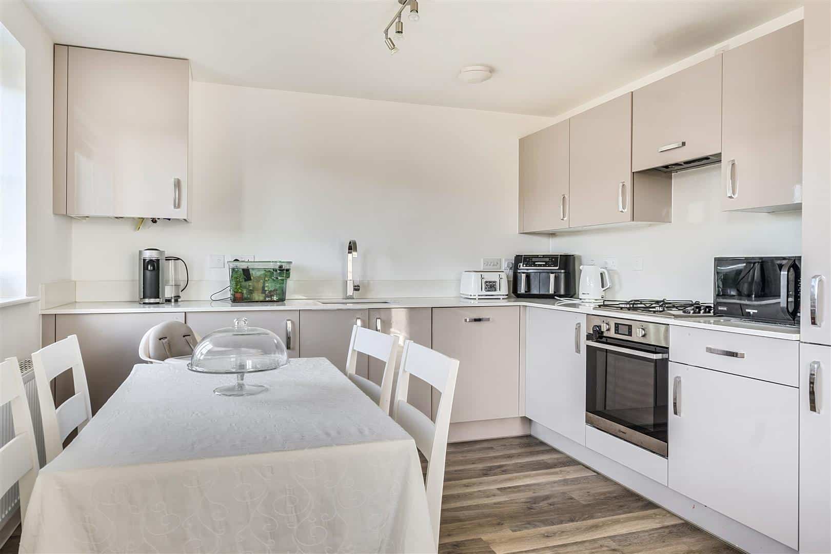 2 bedroom Flat Under Offer