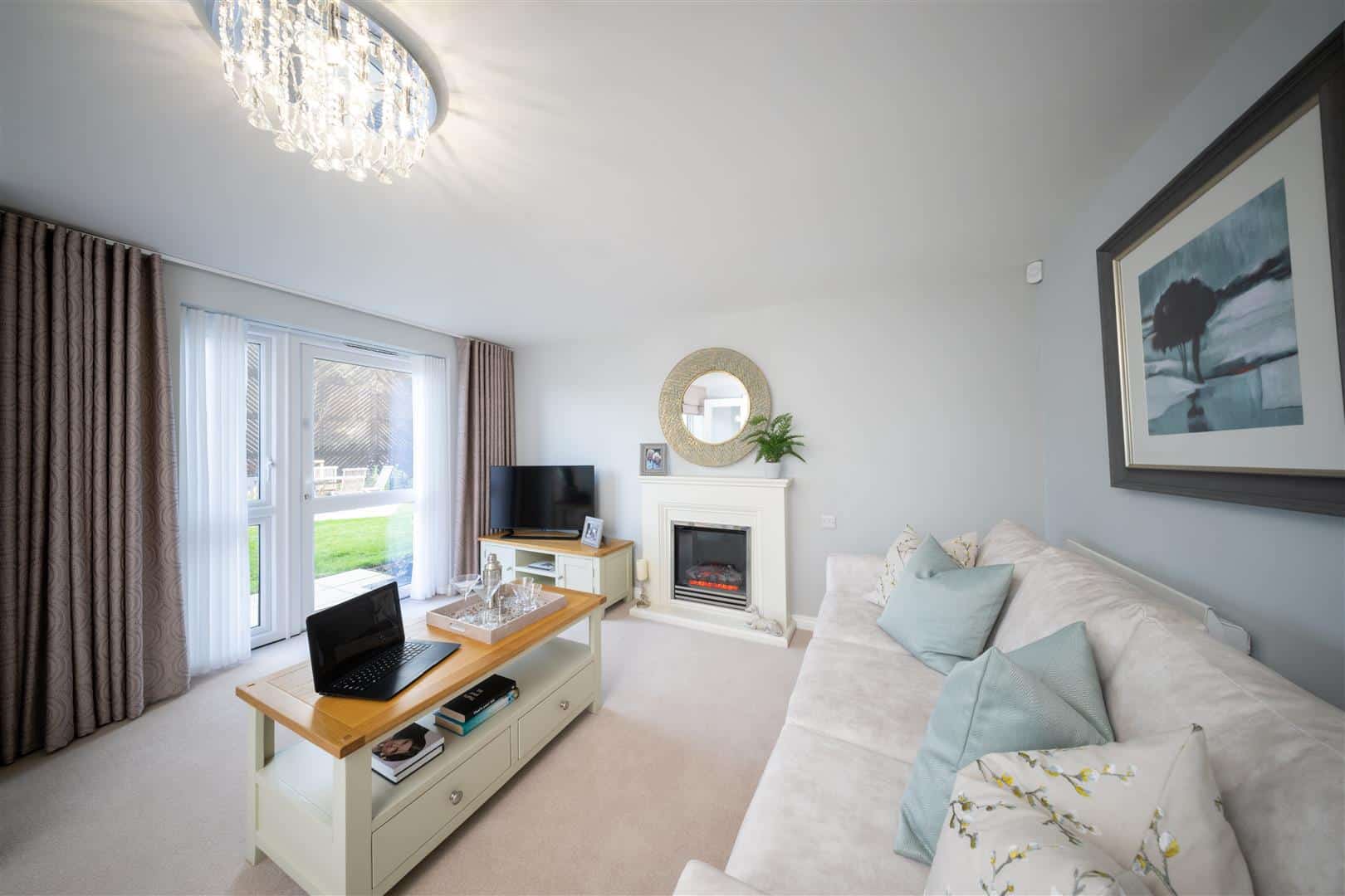 2 bedroom Flat For Sale