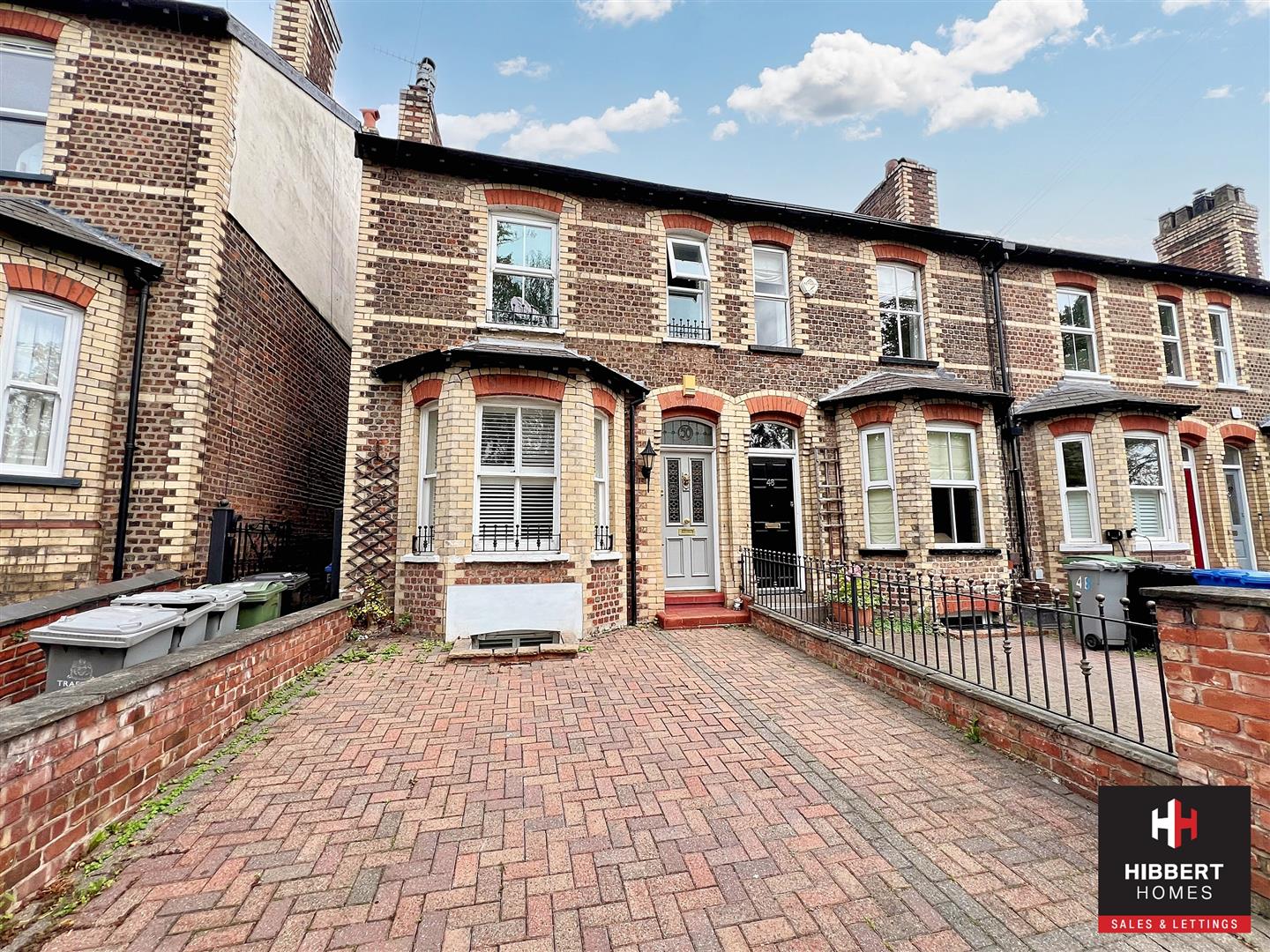 4 bedroom End of terrace house For Sale