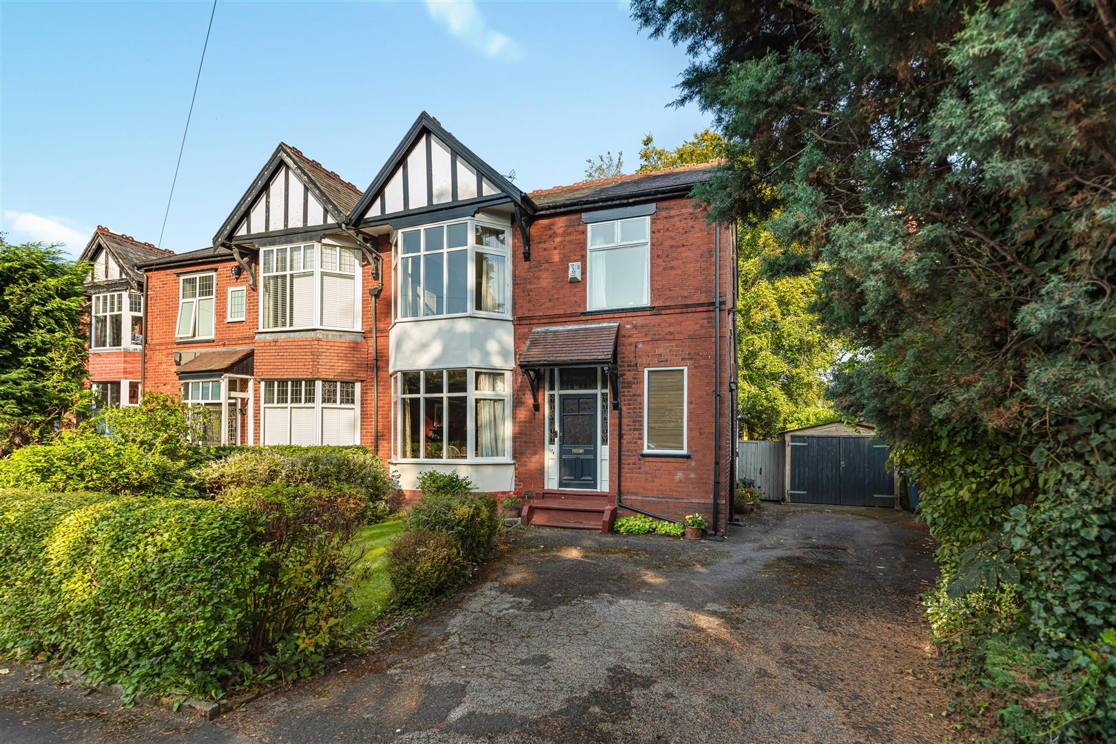 4 bedroom Semi-detached house For Sale