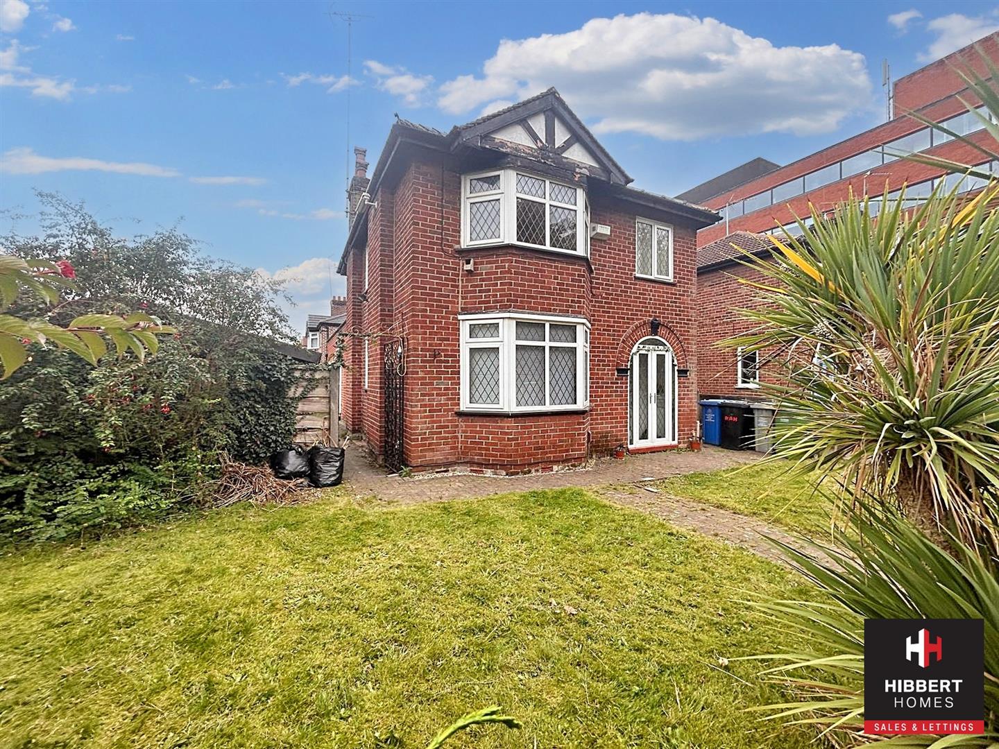 3 bedroom Detached house For Sale