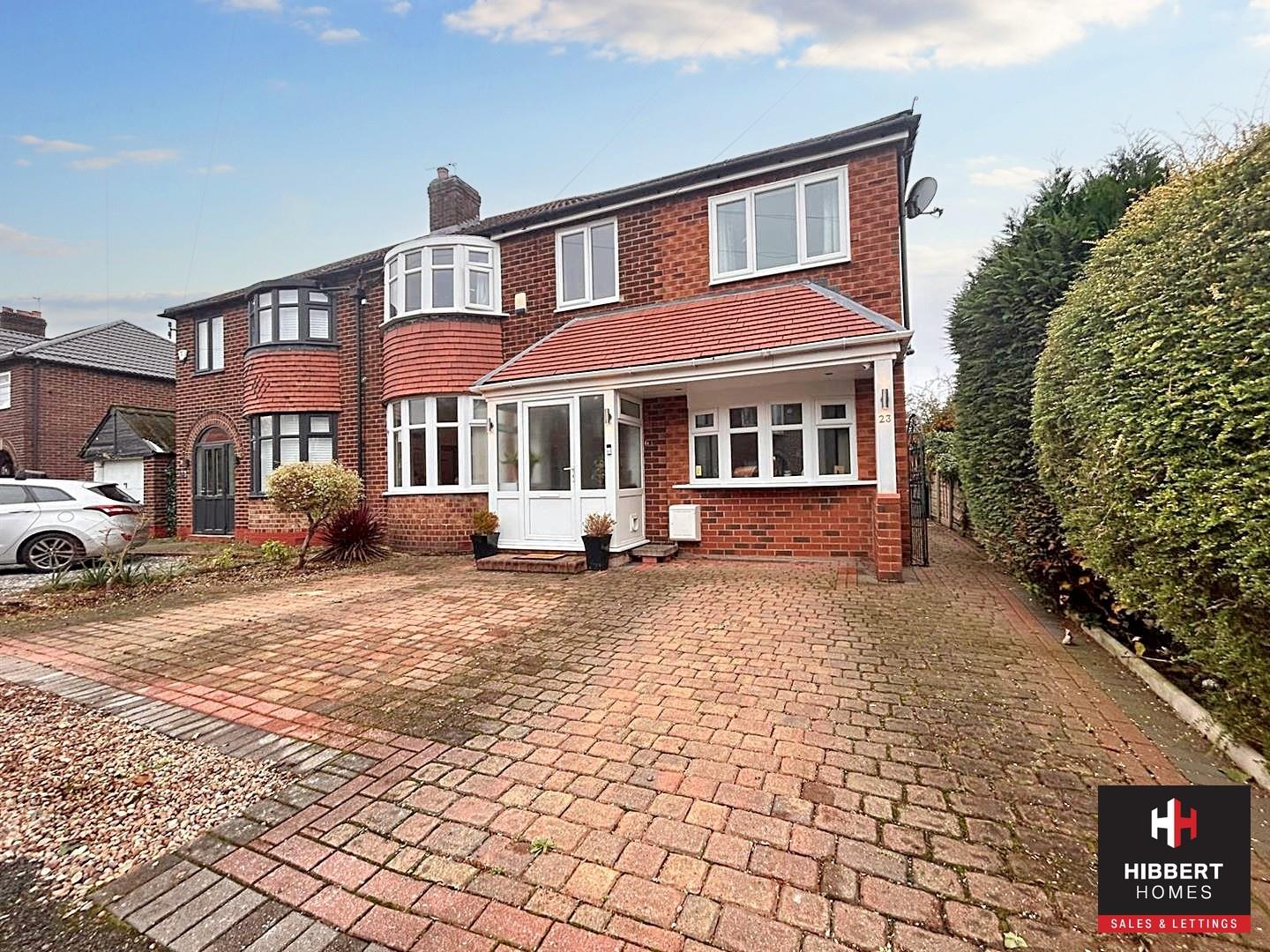 5 bedroom Semi-detached house For Sale