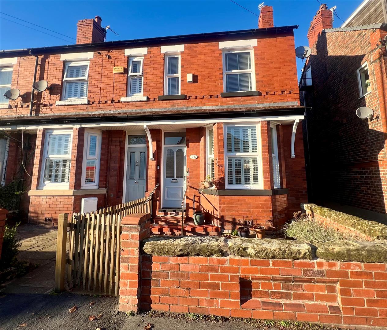 3 bedroom End of terrace house For Sale