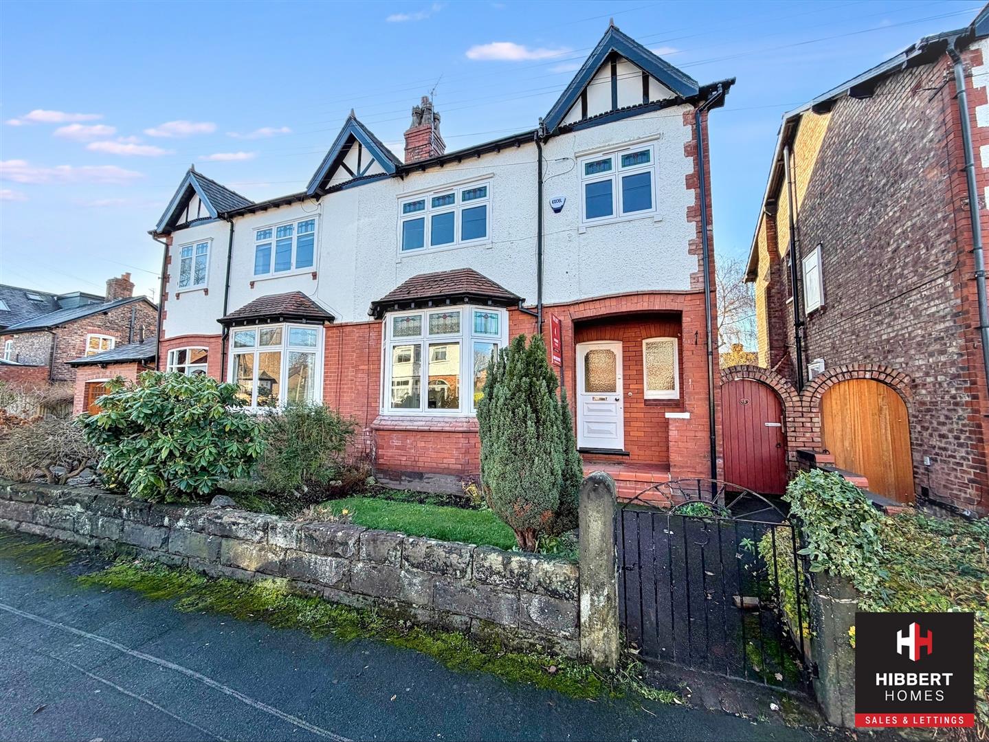 4 bedroom Semi-detached house For Sale