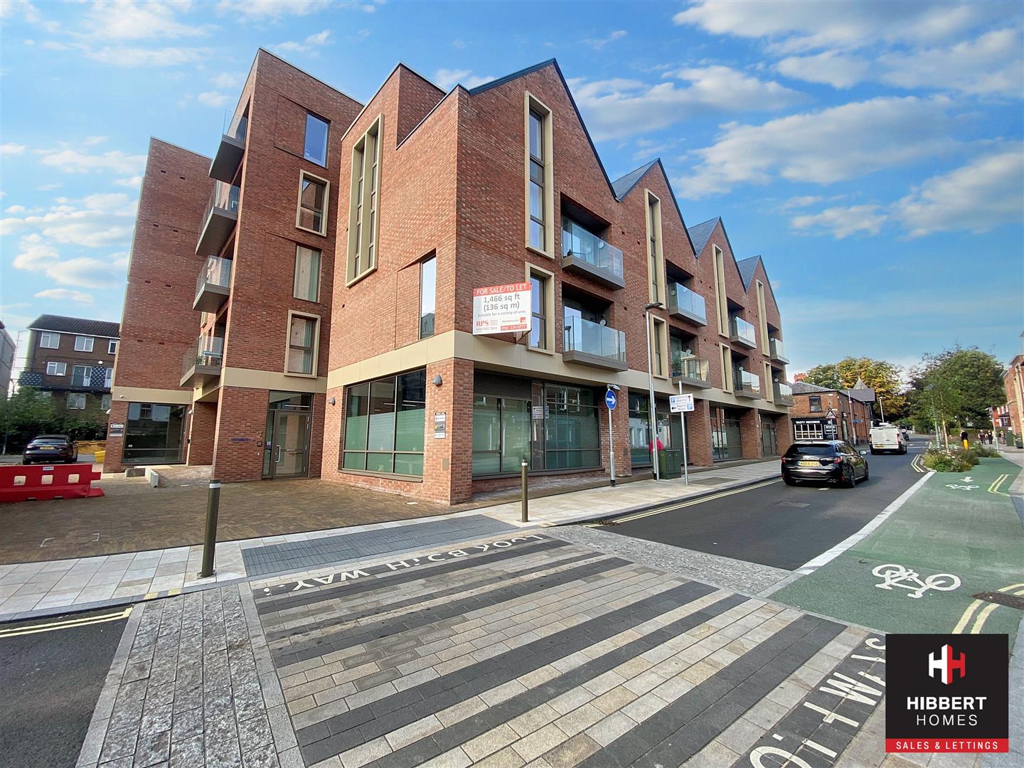3 bedroom Apartment To Let