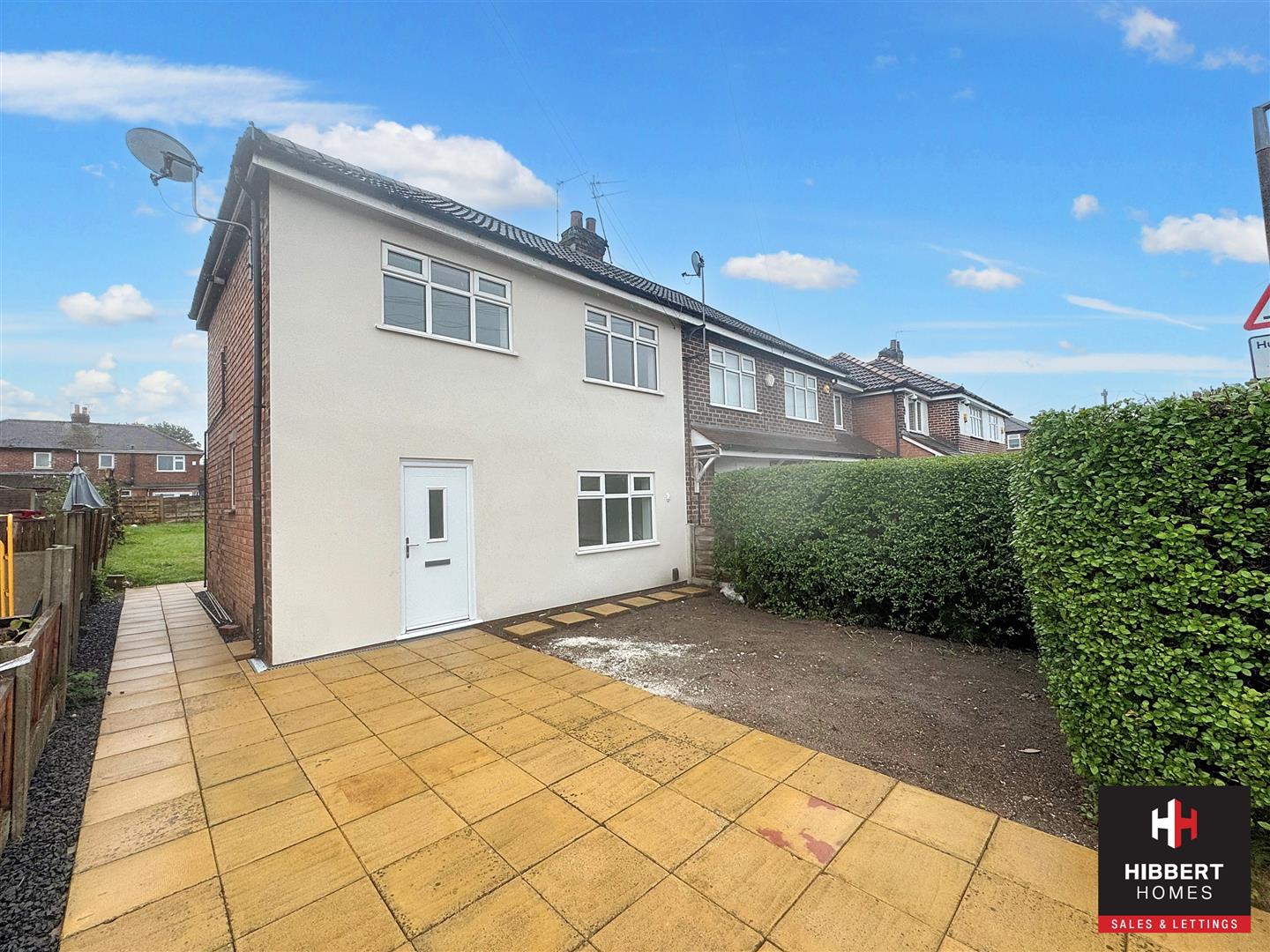 3 bedroom Semi-detached house For Sale