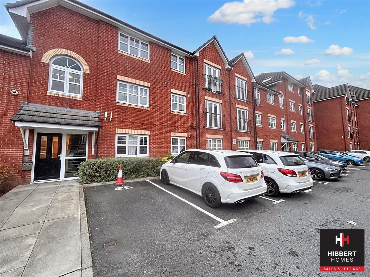 2 bedroom Apartment For Sale