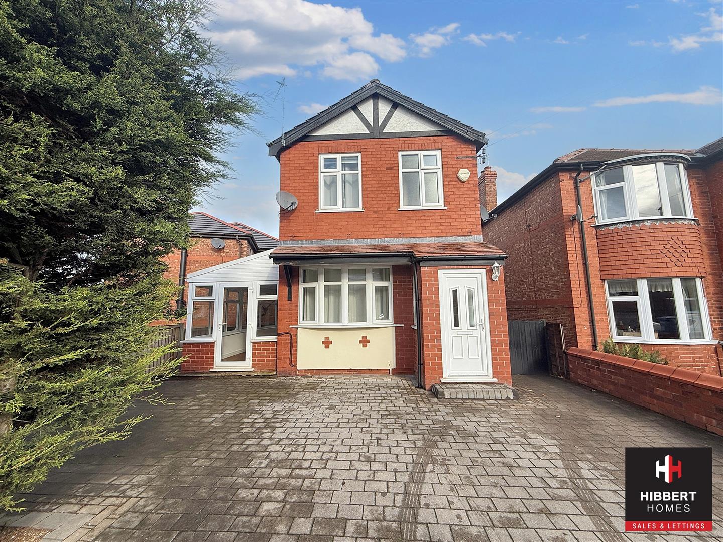 3 bedroom Detached house To Let