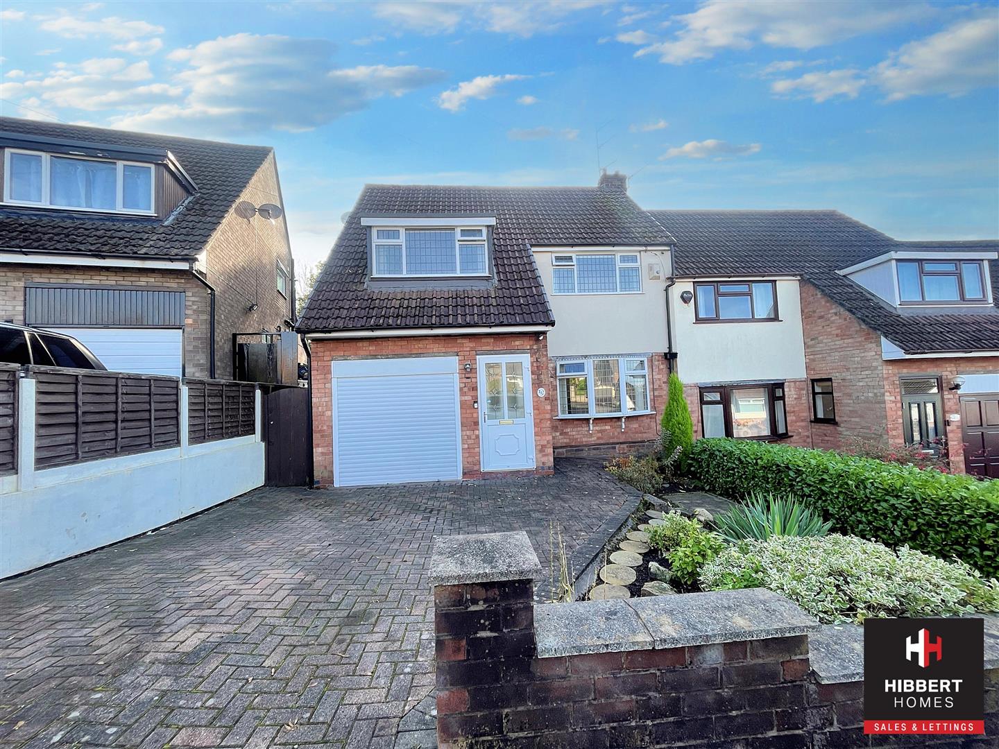 3 bedroom Semi-detached house To Let