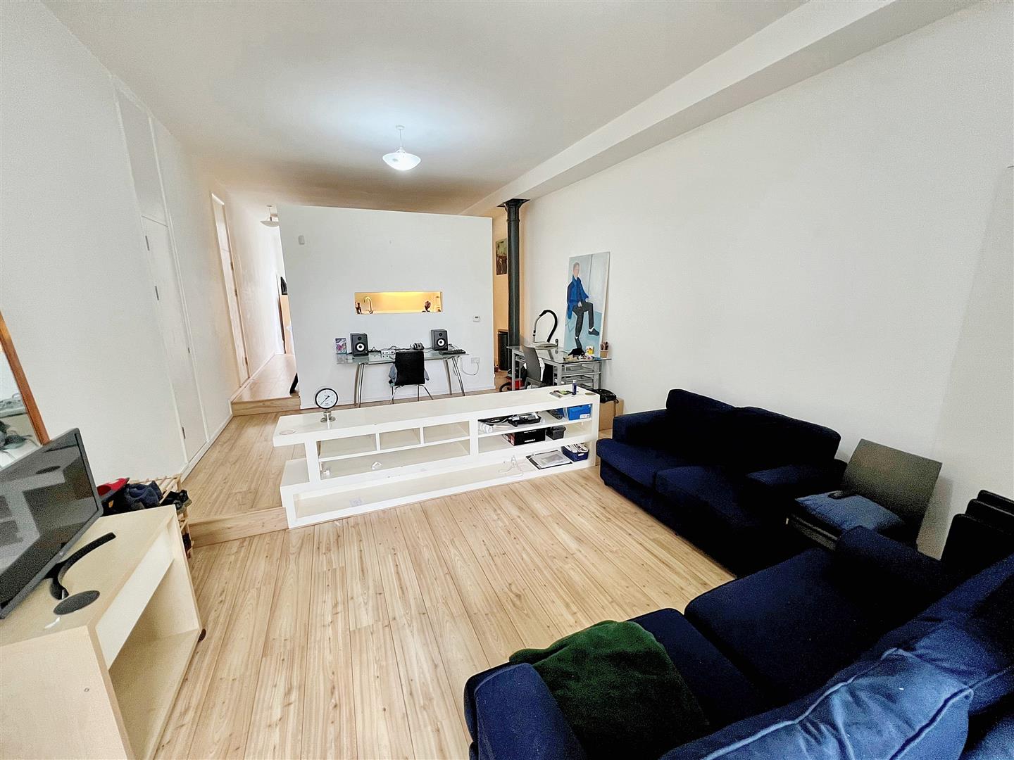 1 bedroom Apartment To Let