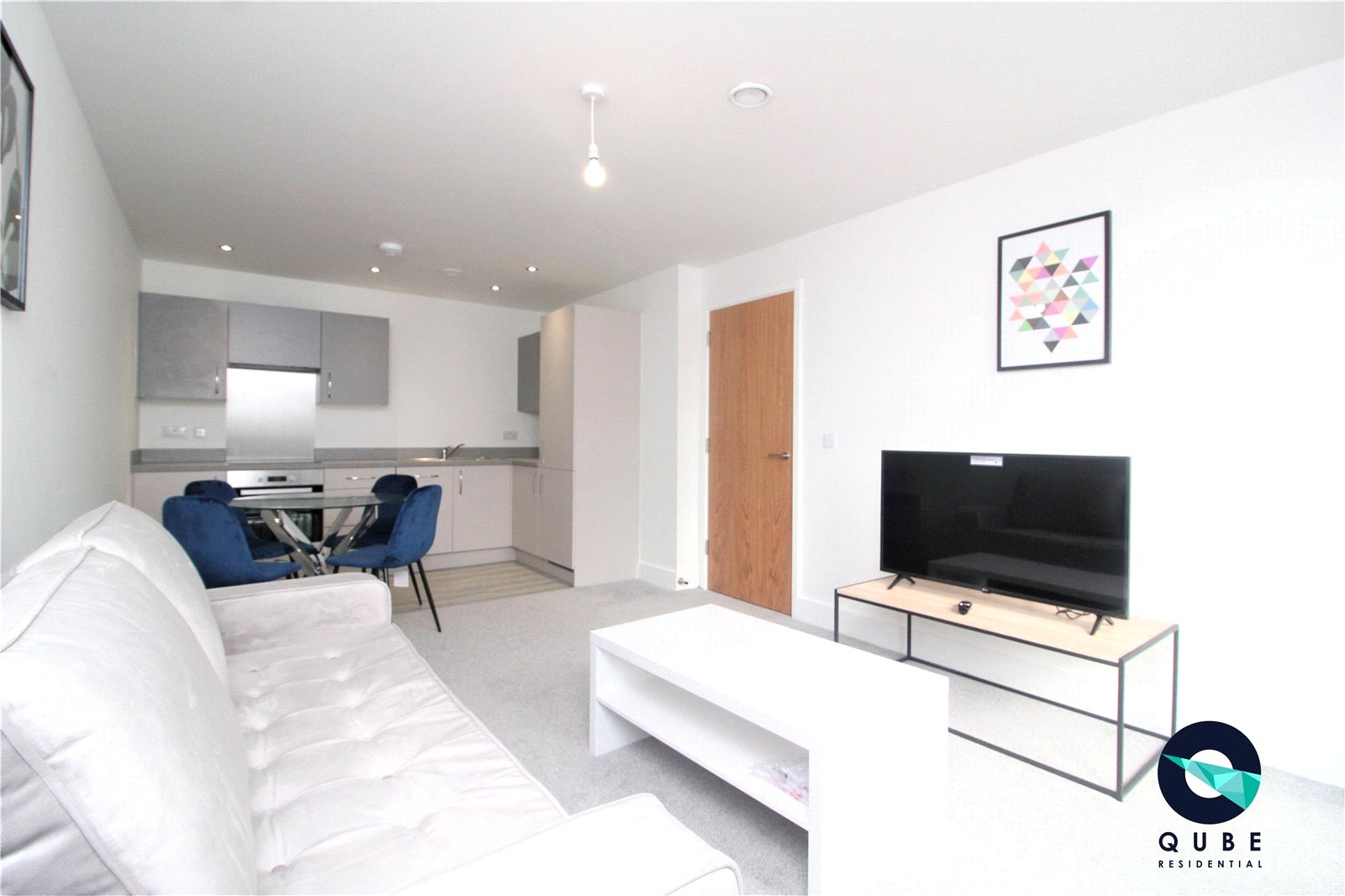 2 bedroom Flat To Let