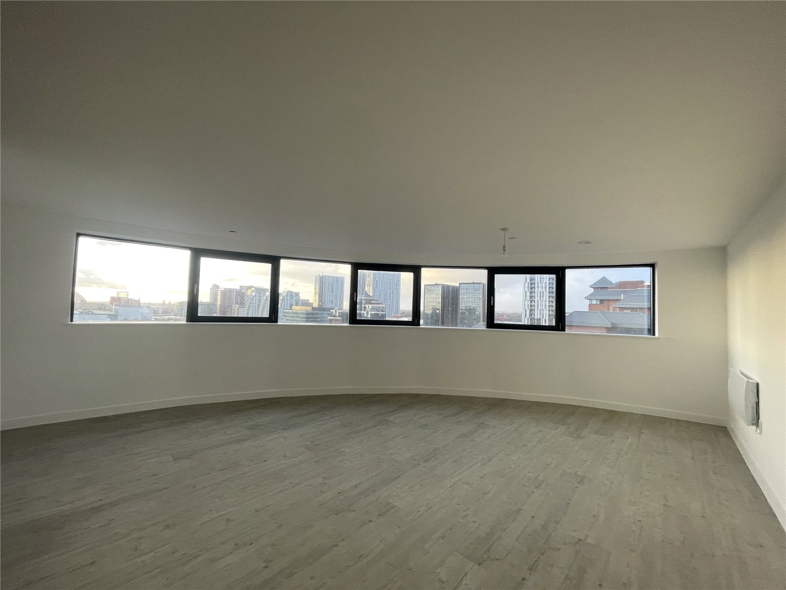 2 bedroom Flat To Let