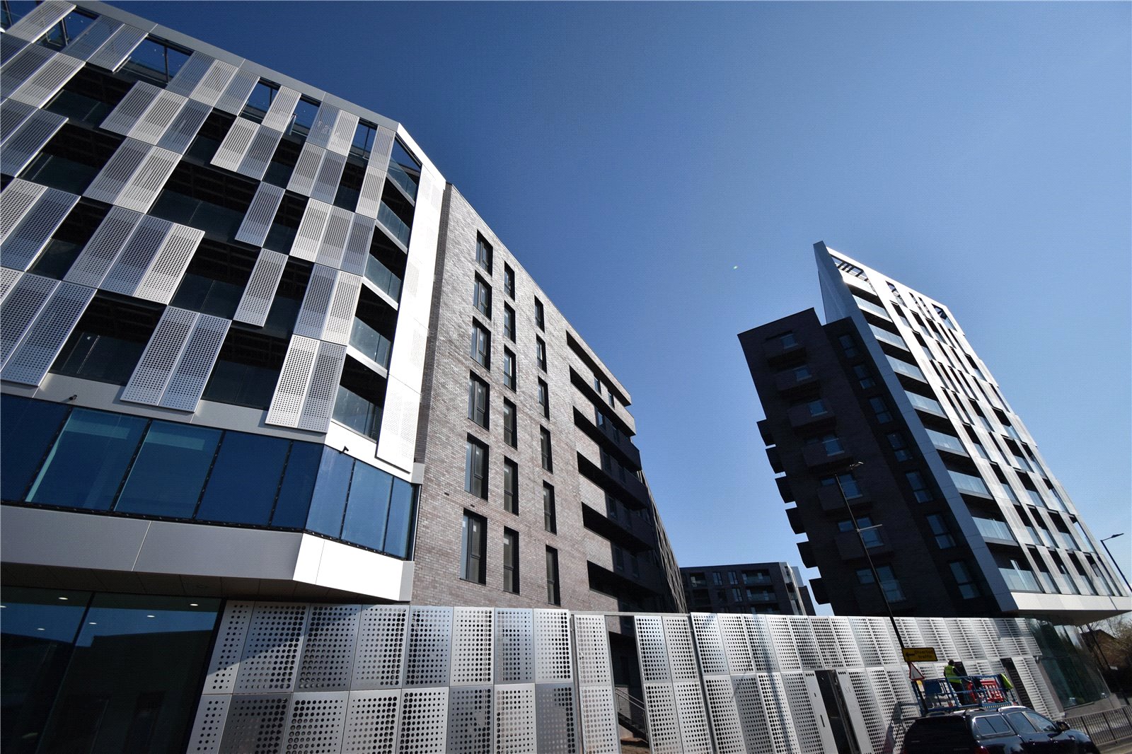 3 bedroom Flat To Let