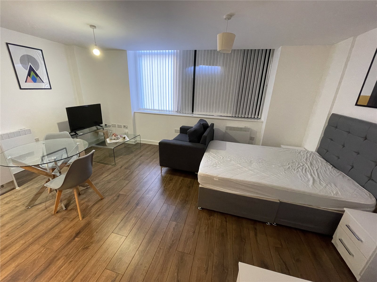  Apartment To Let