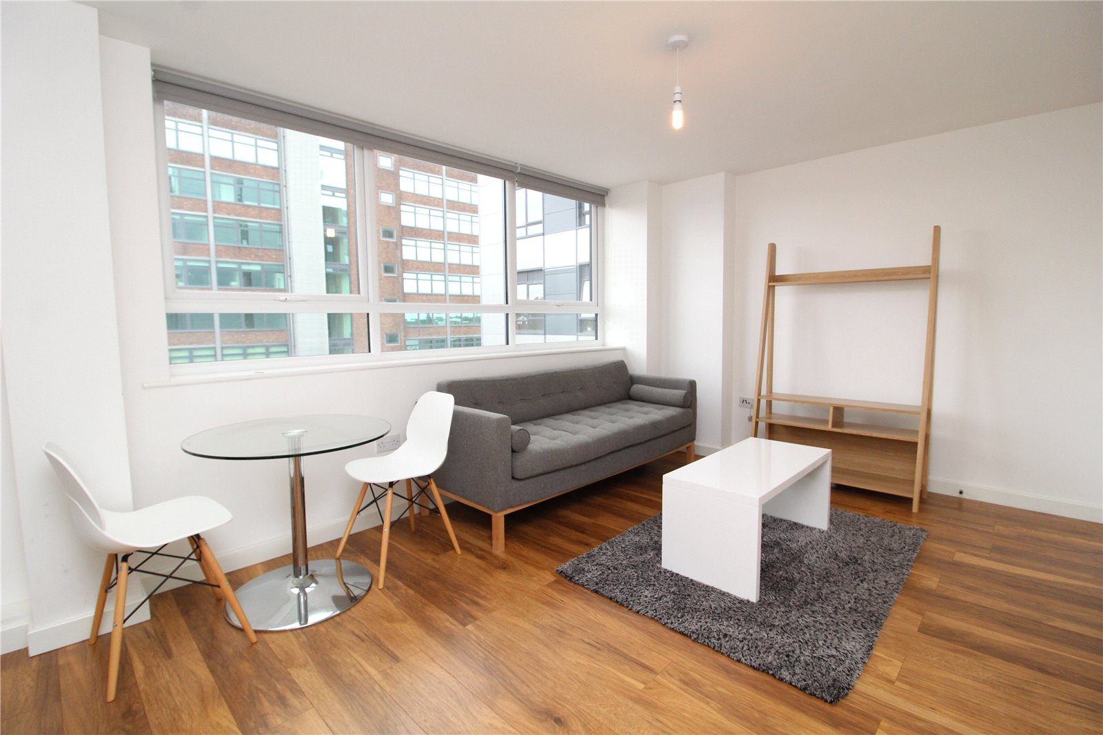 1 bedroom Flat To Let