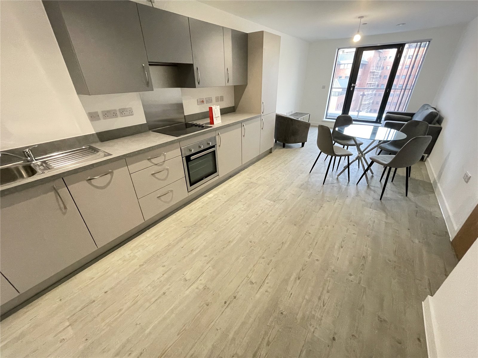 1 bedroom Flat To Let