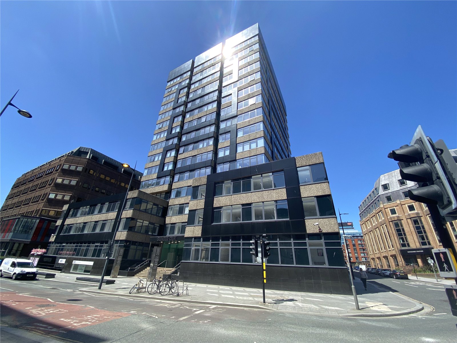 2 bedroom Flat To Let