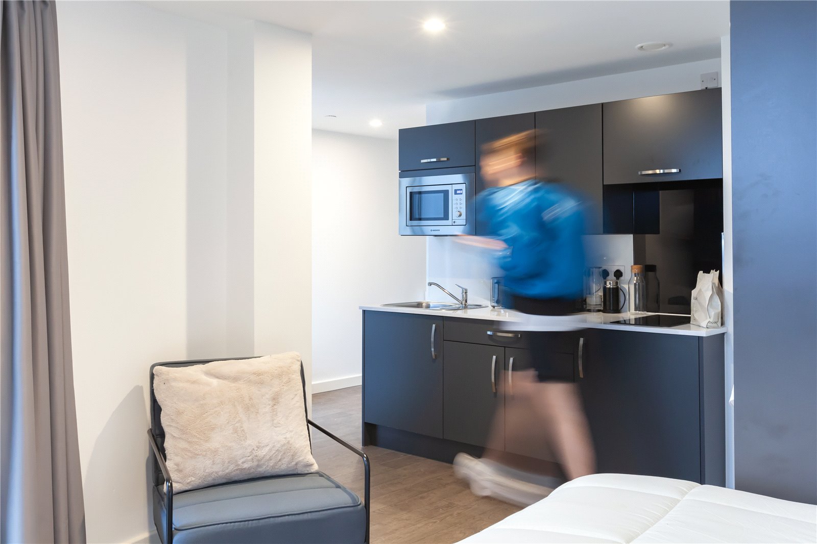  Flat To Let