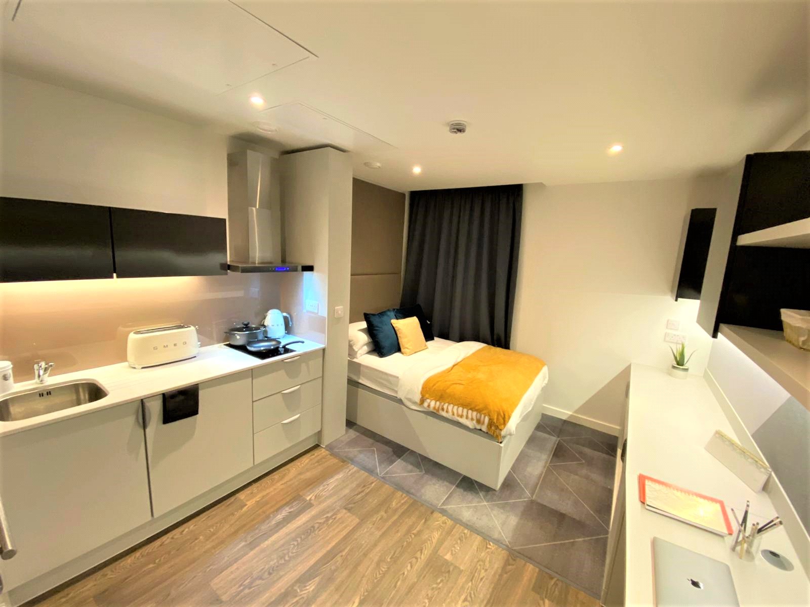  Studio flat To Let