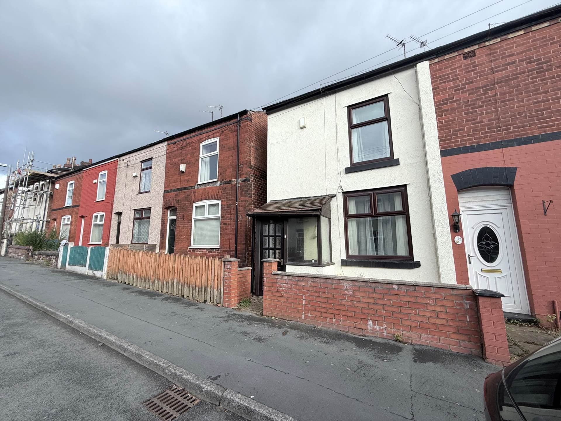2 bedroom Terraced House To Let