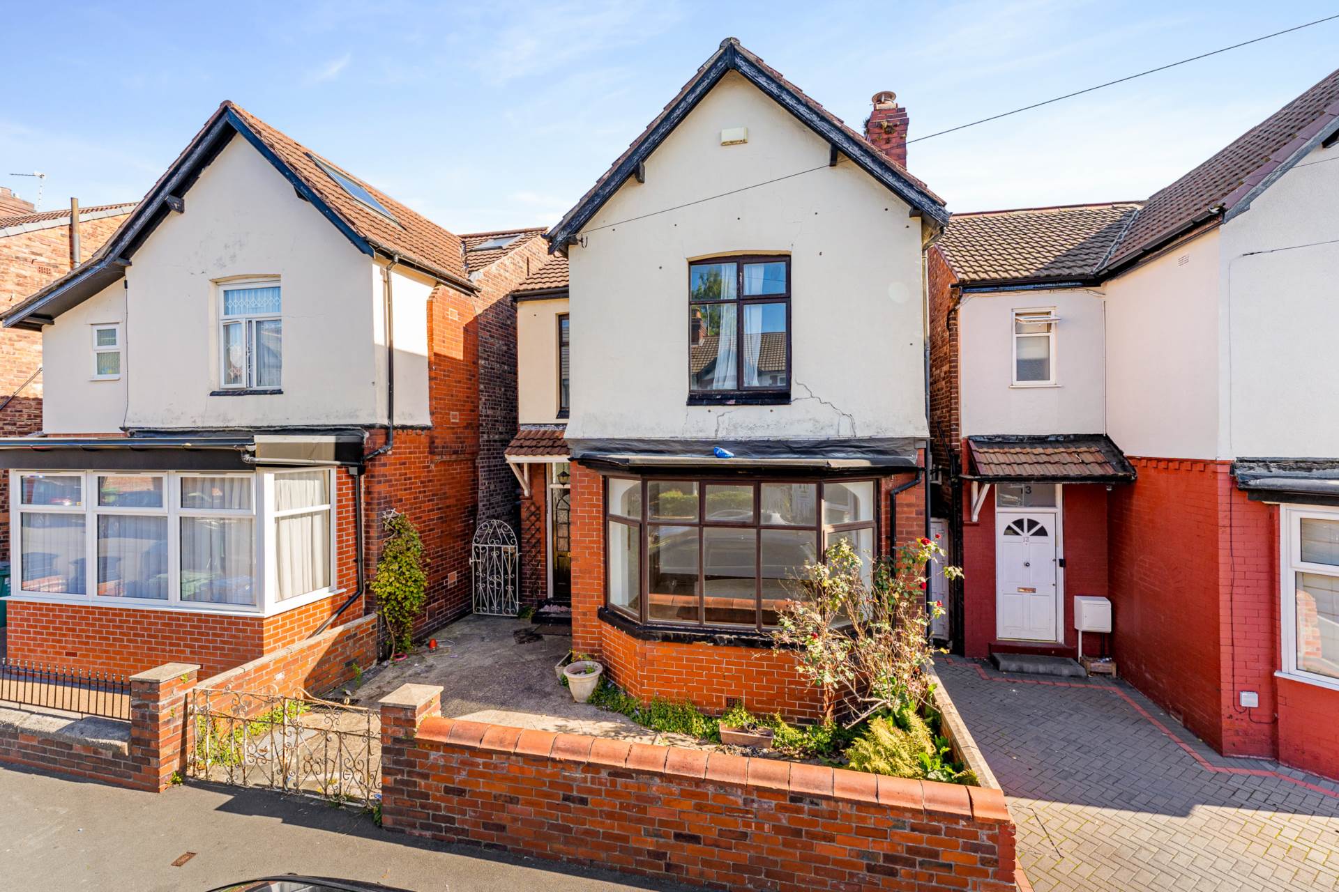 3 bedroom Detached house For Sale