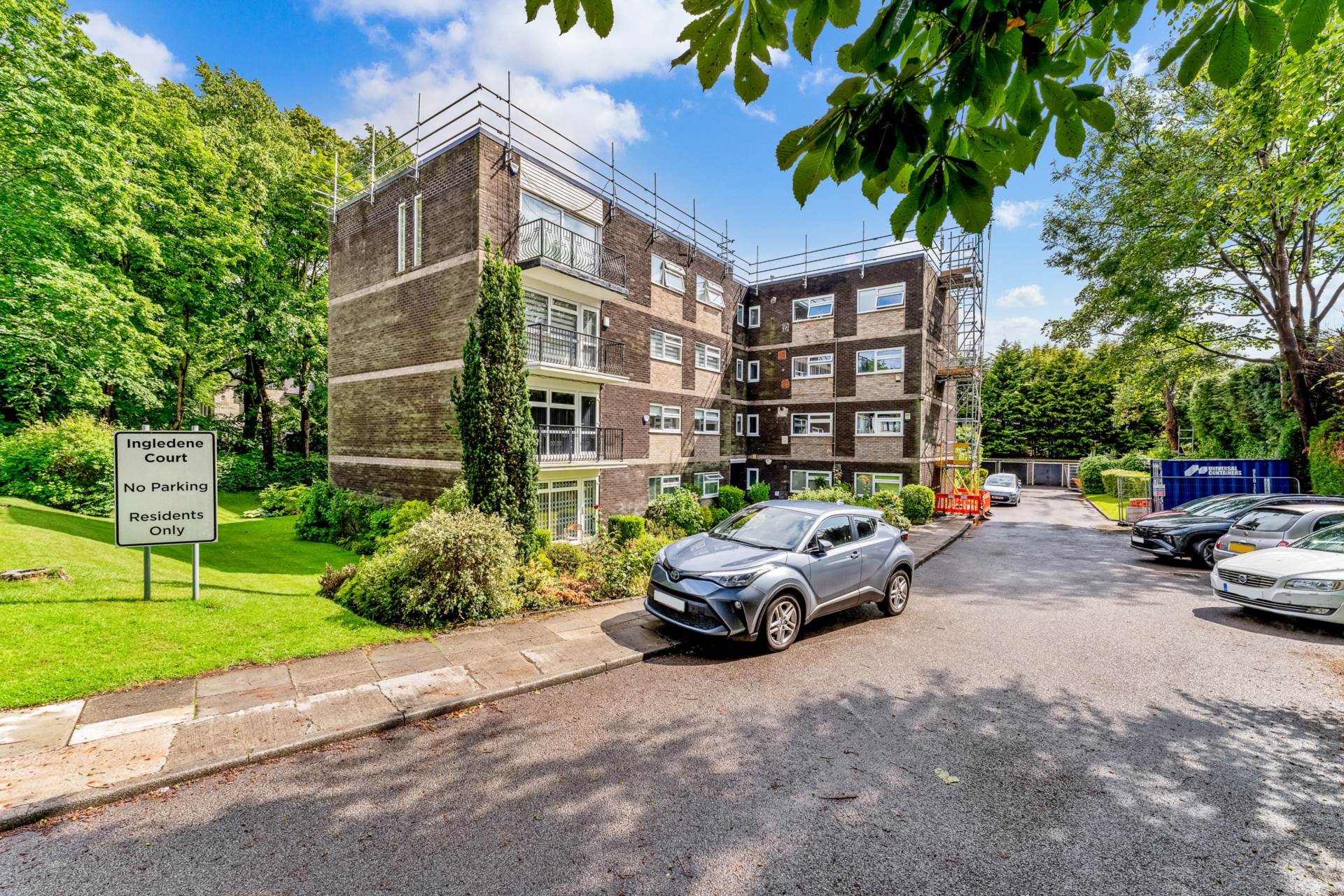 2 bedroom Apartment For Sale