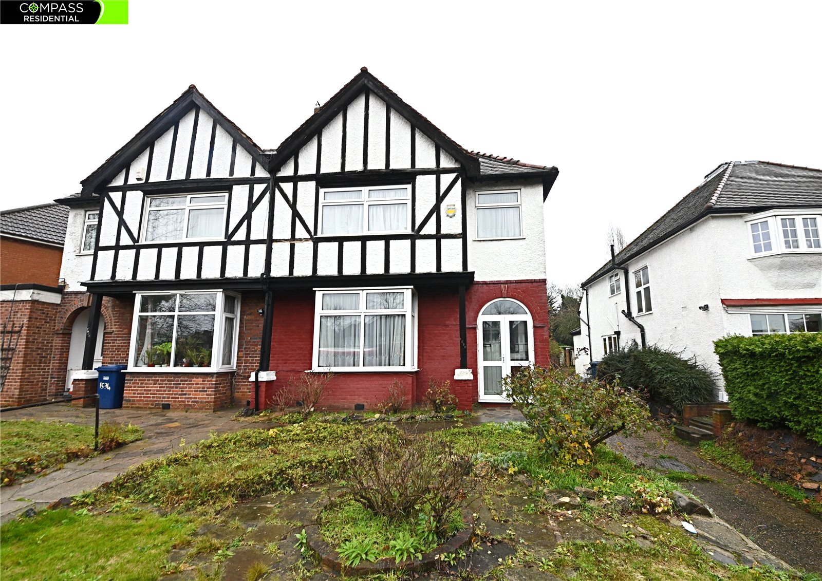 3 bedroom Semi-detached house Sold