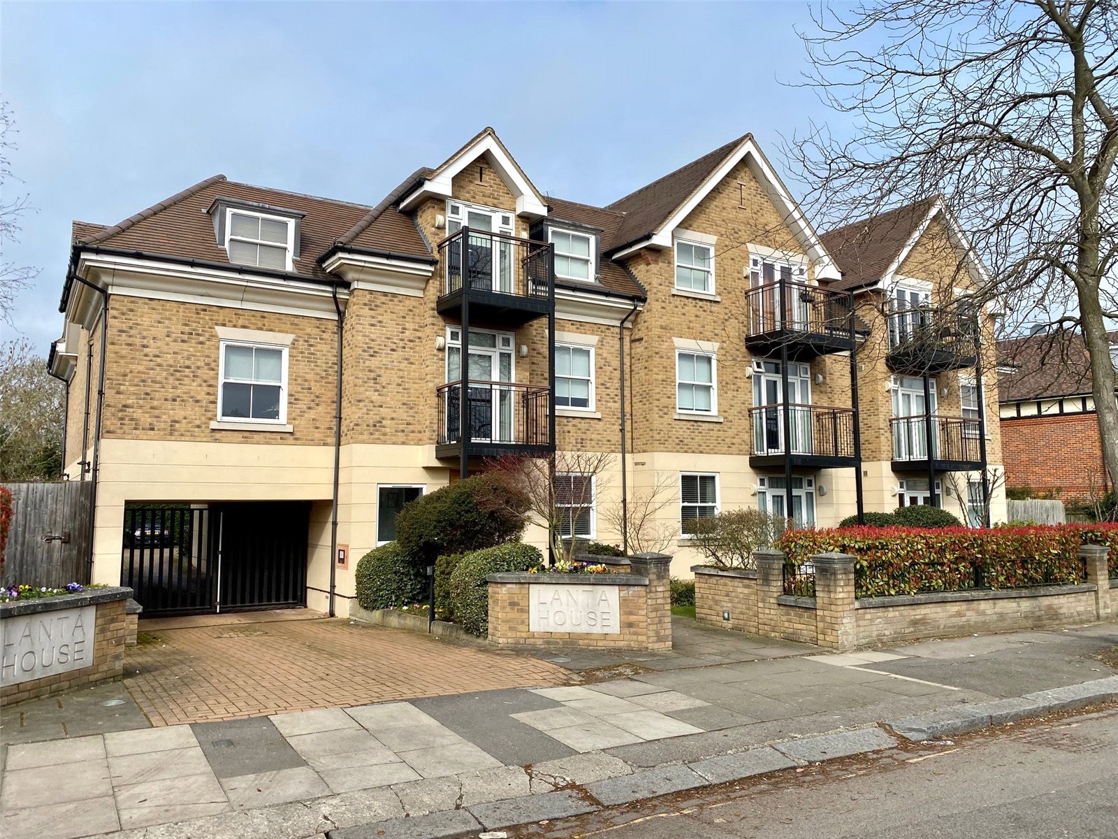 2 bedroom Flat Sold