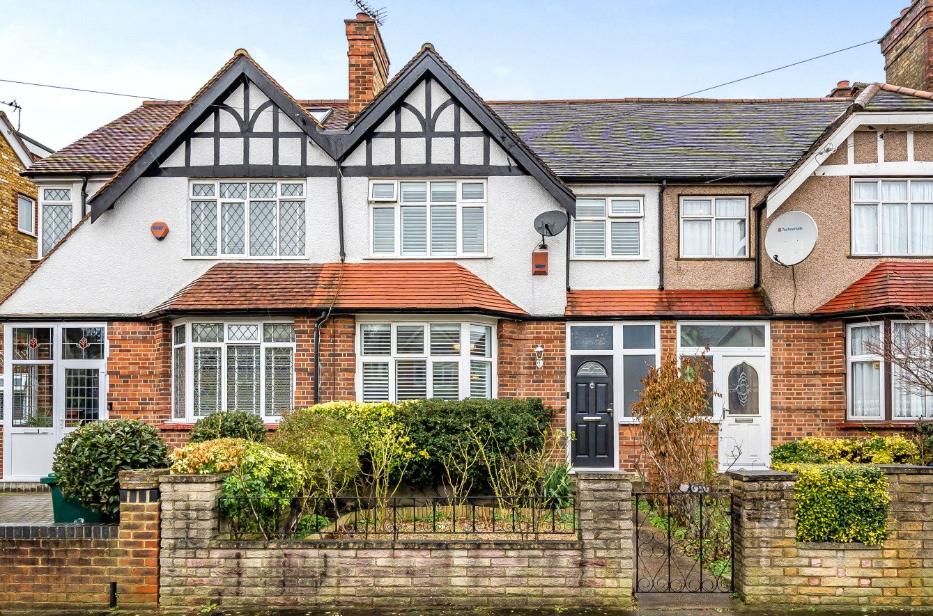 3 bedroom Studio flat Sold