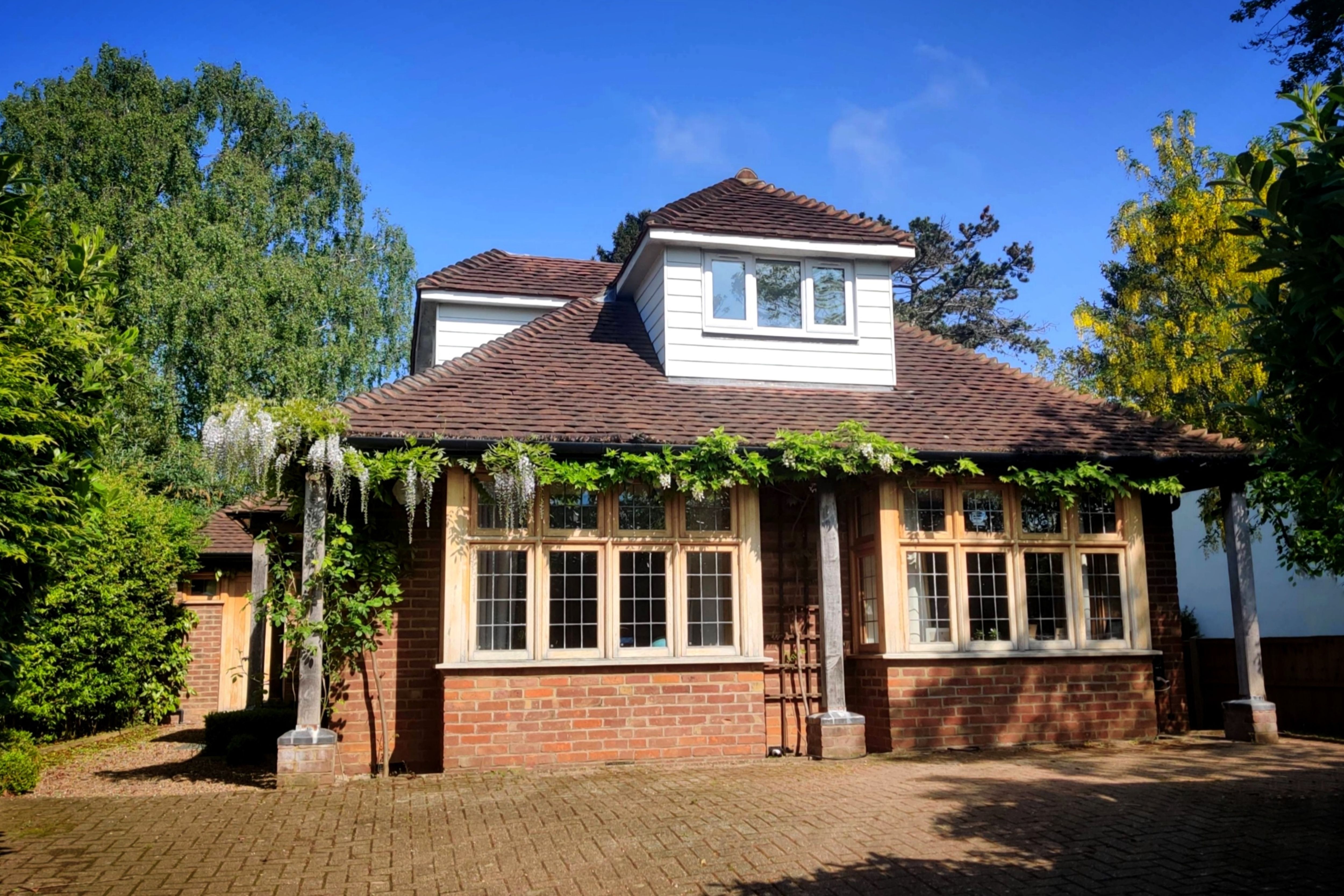 4 bedroom Detached house Under Offer