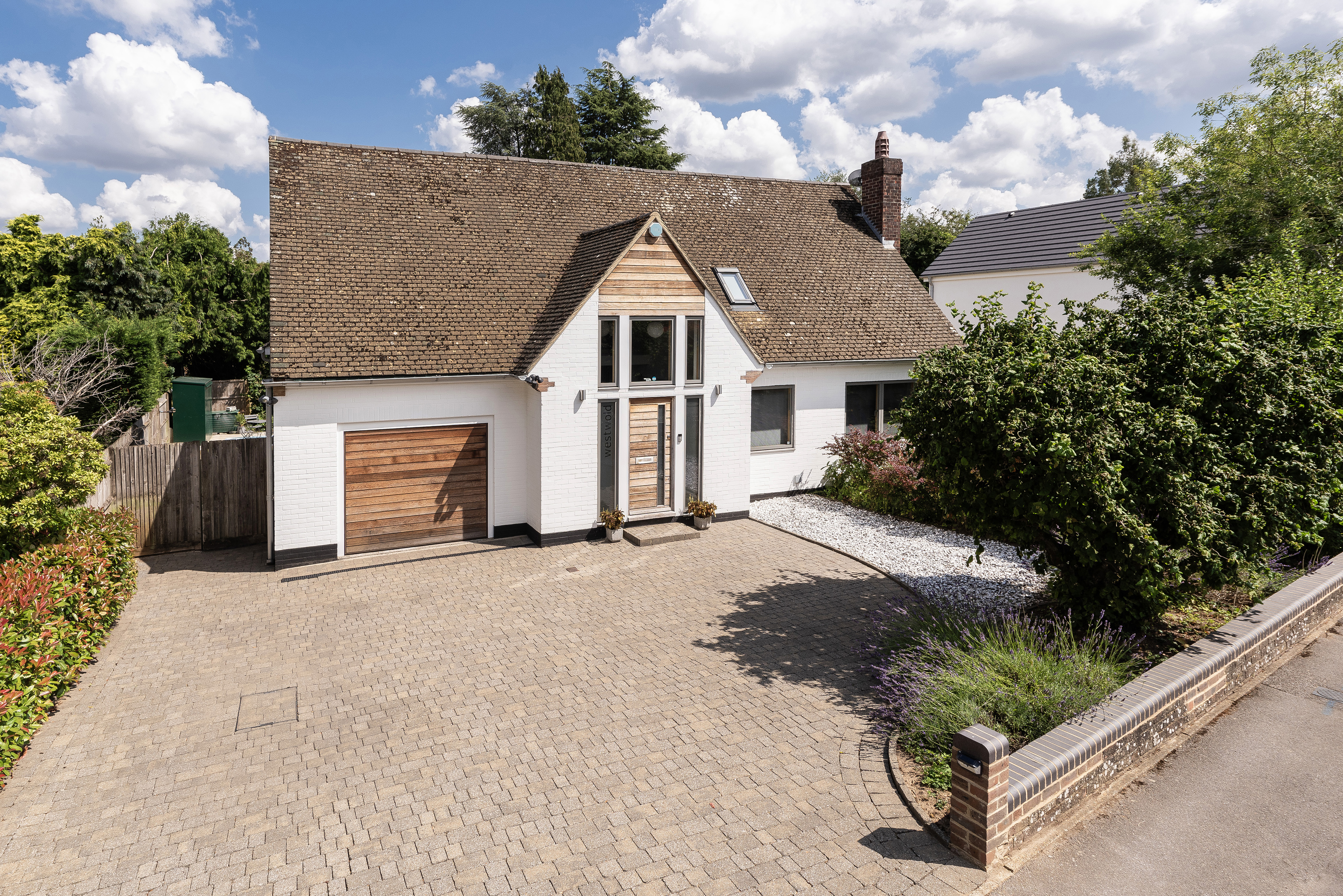 4 bedroom Detached house Under Offer