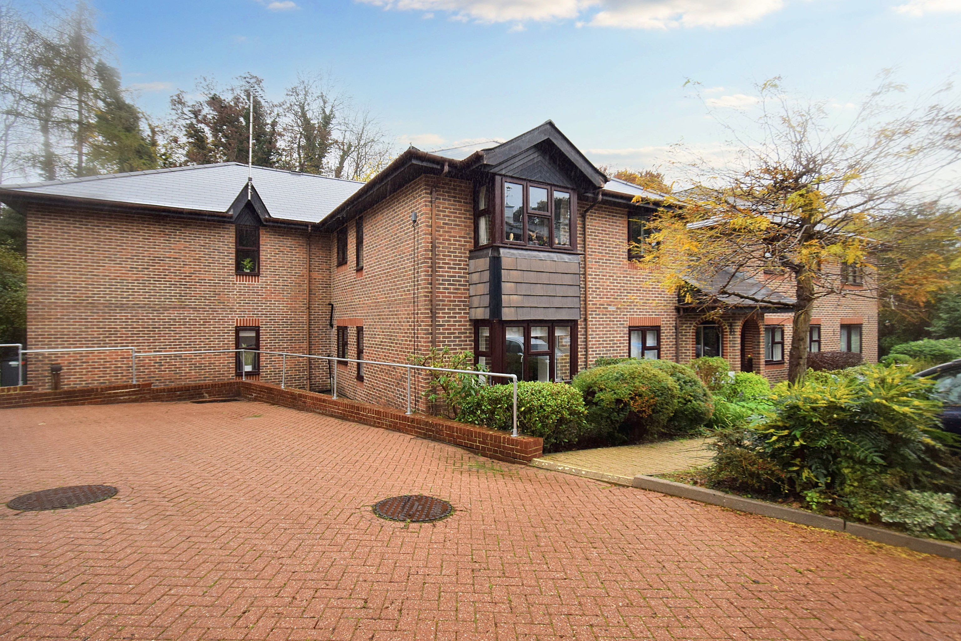 1 bedroom Flat For Sale
